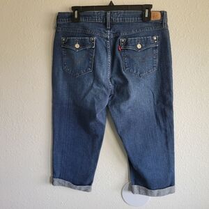 Levi's Women's Mid Blue Cropped Jeans